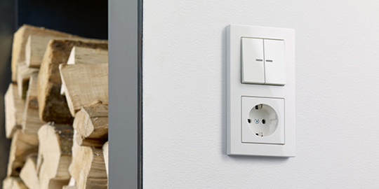 JUNG KNX Taster F 10 bei E3 Energietechnik GmbH & Co.KG in Hagelstadt