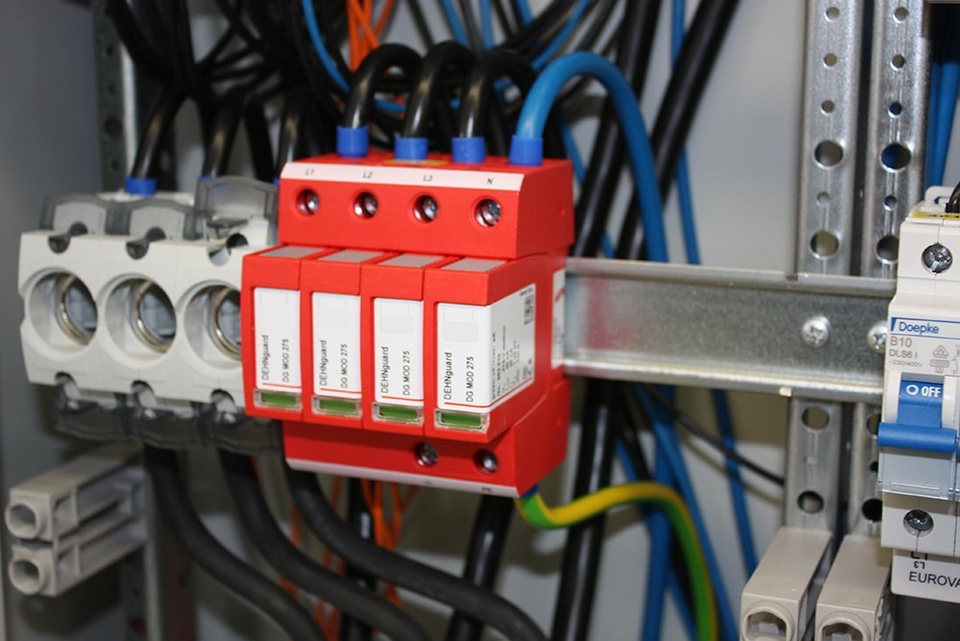 U berspannungsschutz bei E3 Energietechnik GmbH & Co.KG in Hagelstadt